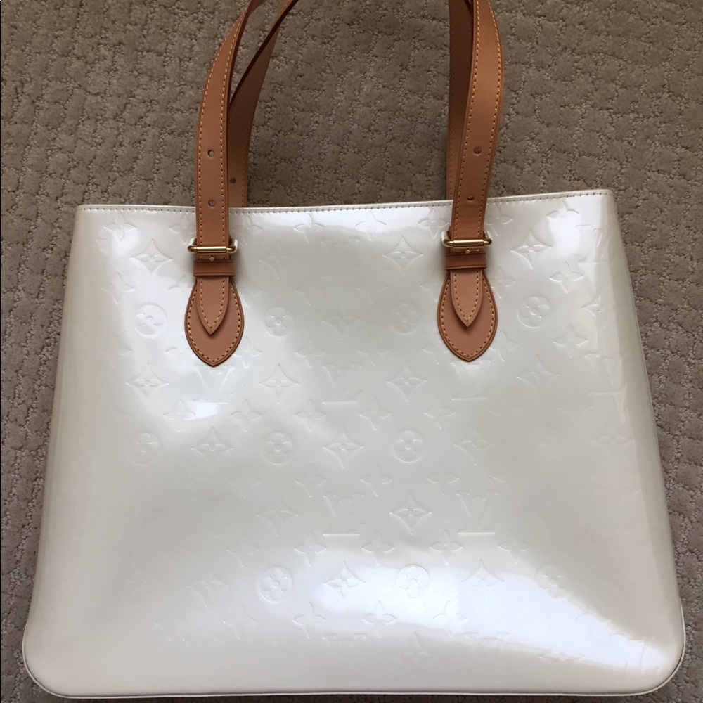 Genuine Louis Vuitton Cream Patent Leather Purse
